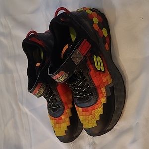 Skechers sneakers boys size 2 Minecraft
